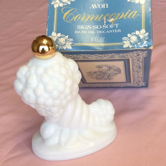 FINAL SALE PRICE Vintage Avon Cornucopia & Bird Decanters - Picture 2 of 4